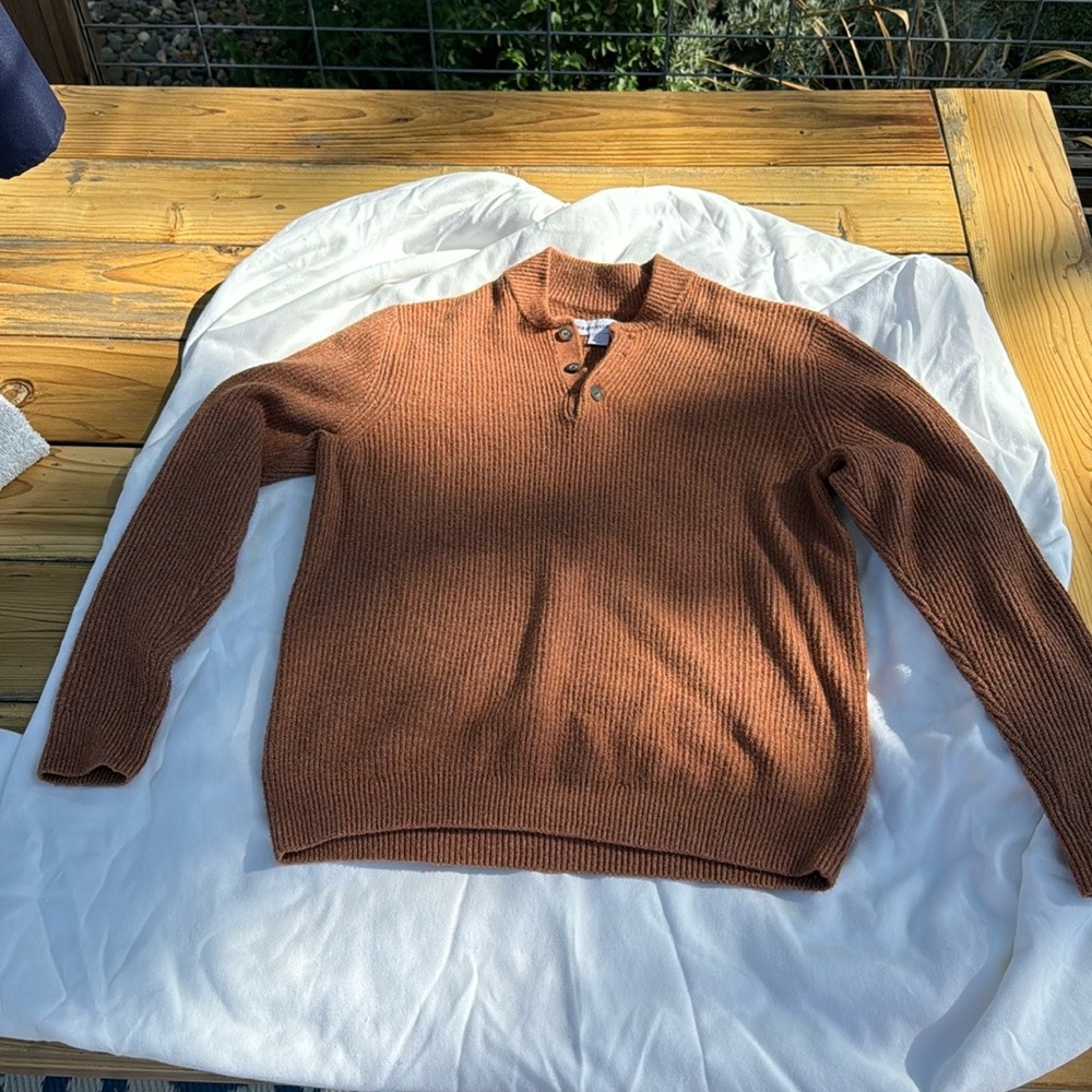 Women’s 3 button sweater light brown Amazon Essentials NWOT Fast Shipping